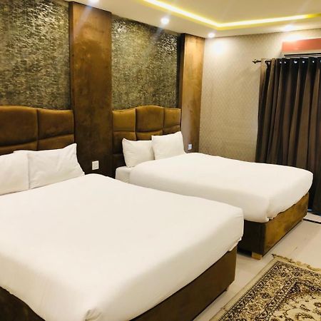 Blue Moon Continental Otel İslamabad Dış mekan fotoğraf