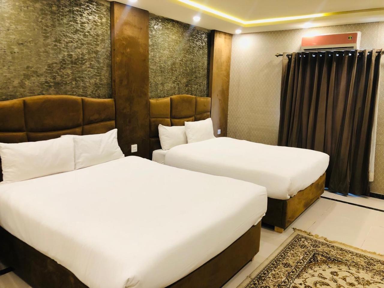 Blue Moon Continental Otel İslamabad Dış mekan fotoğraf