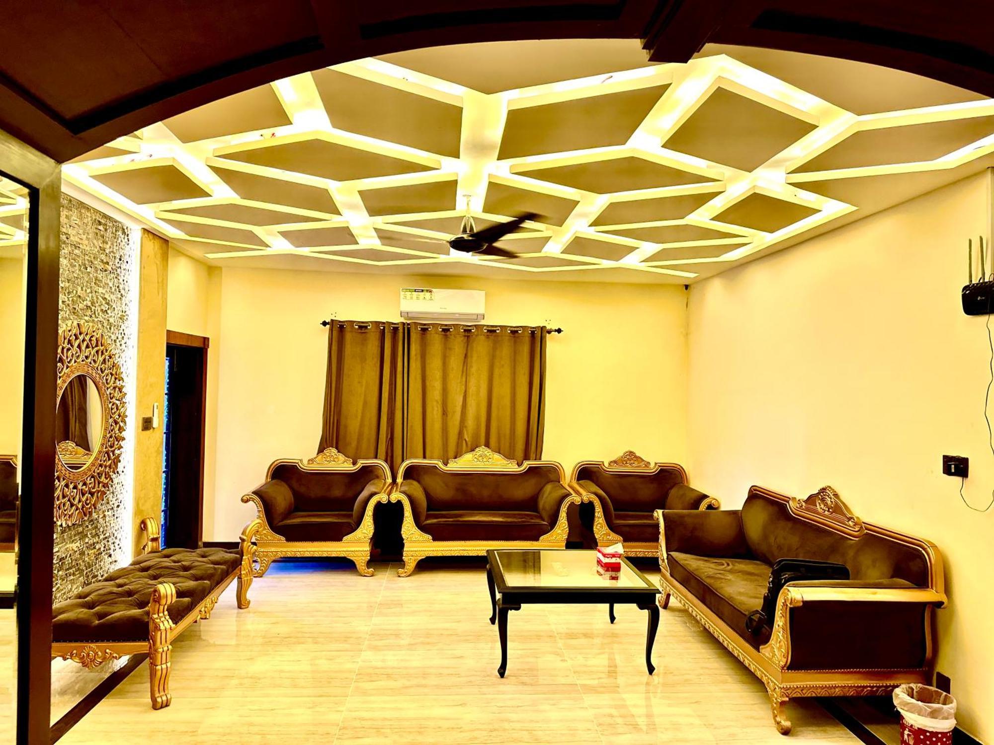 Blue Moon Continental Otel İslamabad Dış mekan fotoğraf