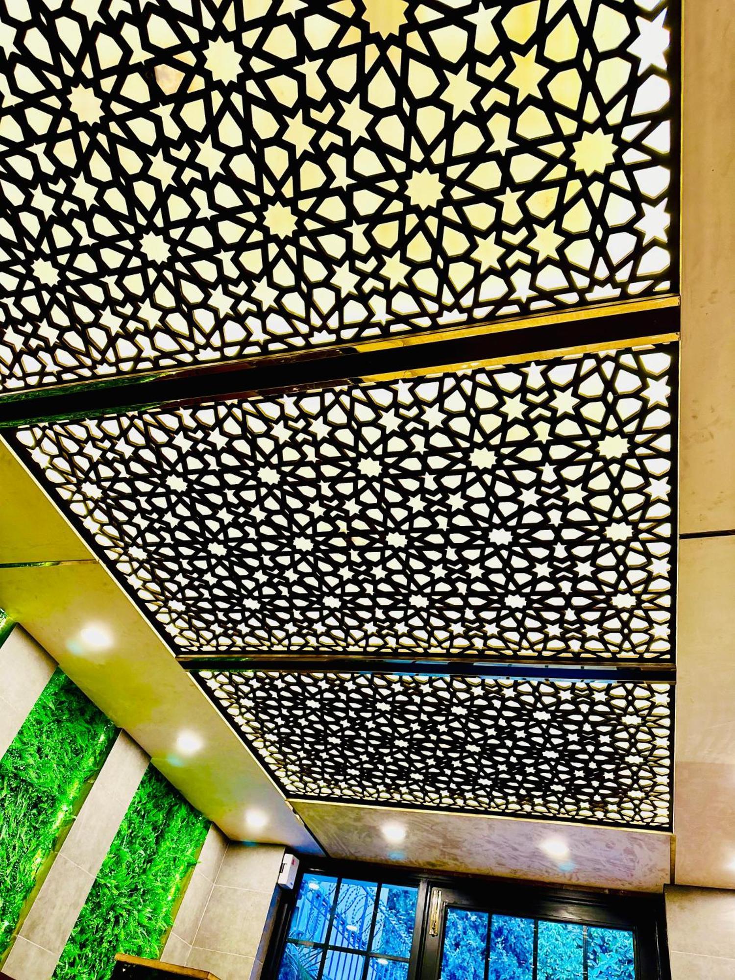 Blue Moon Continental Otel İslamabad Dış mekan fotoğraf