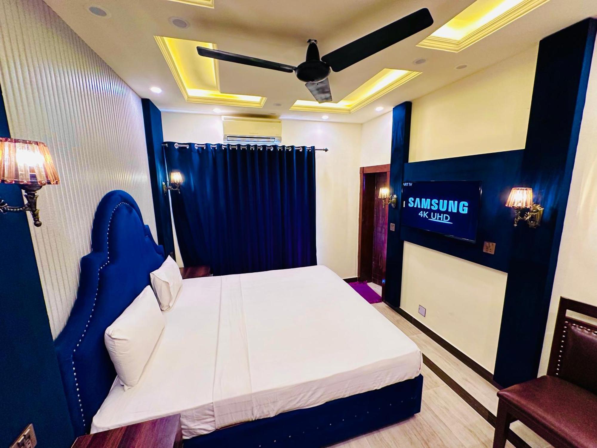 Blue Moon Continental Otel İslamabad Dış mekan fotoğraf