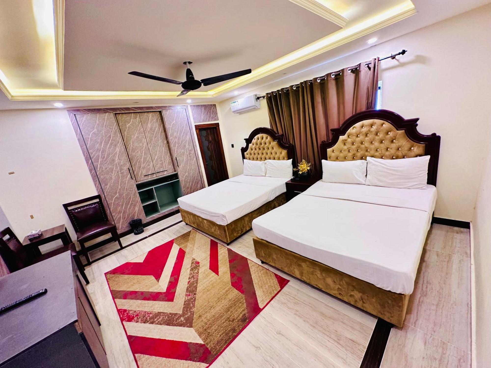 Blue Moon Continental Otel İslamabad Dış mekan fotoğraf