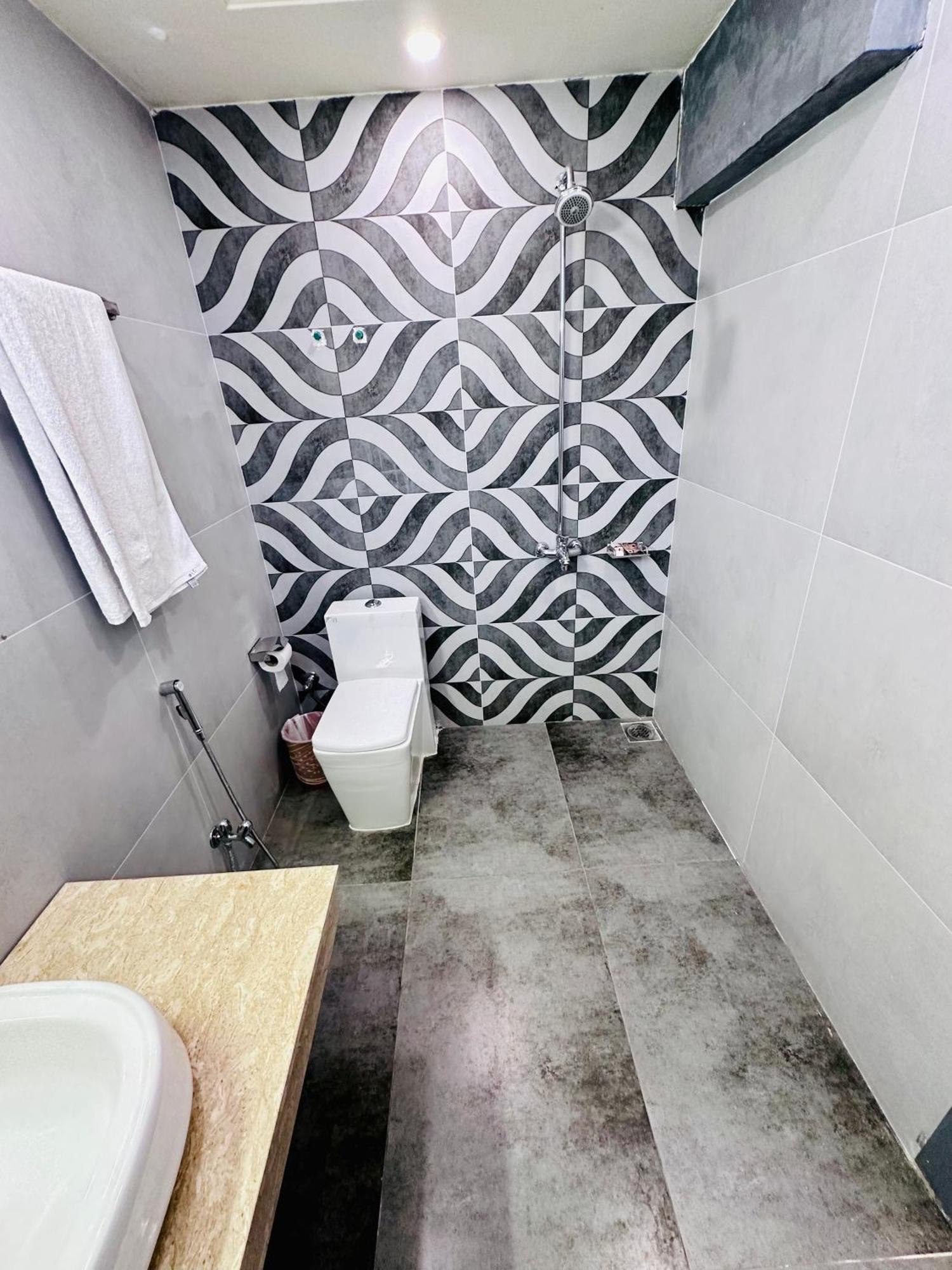 Blue Moon Continental Otel İslamabad Dış mekan fotoğraf